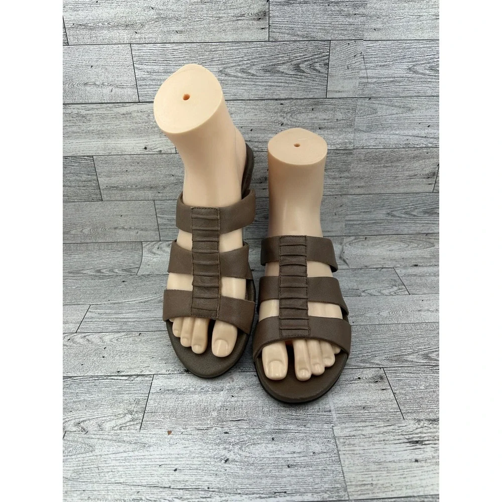 Clarks Bendables Women Size‎ 7M Brown Leather Pleated Wedge Slide Sandals 81069